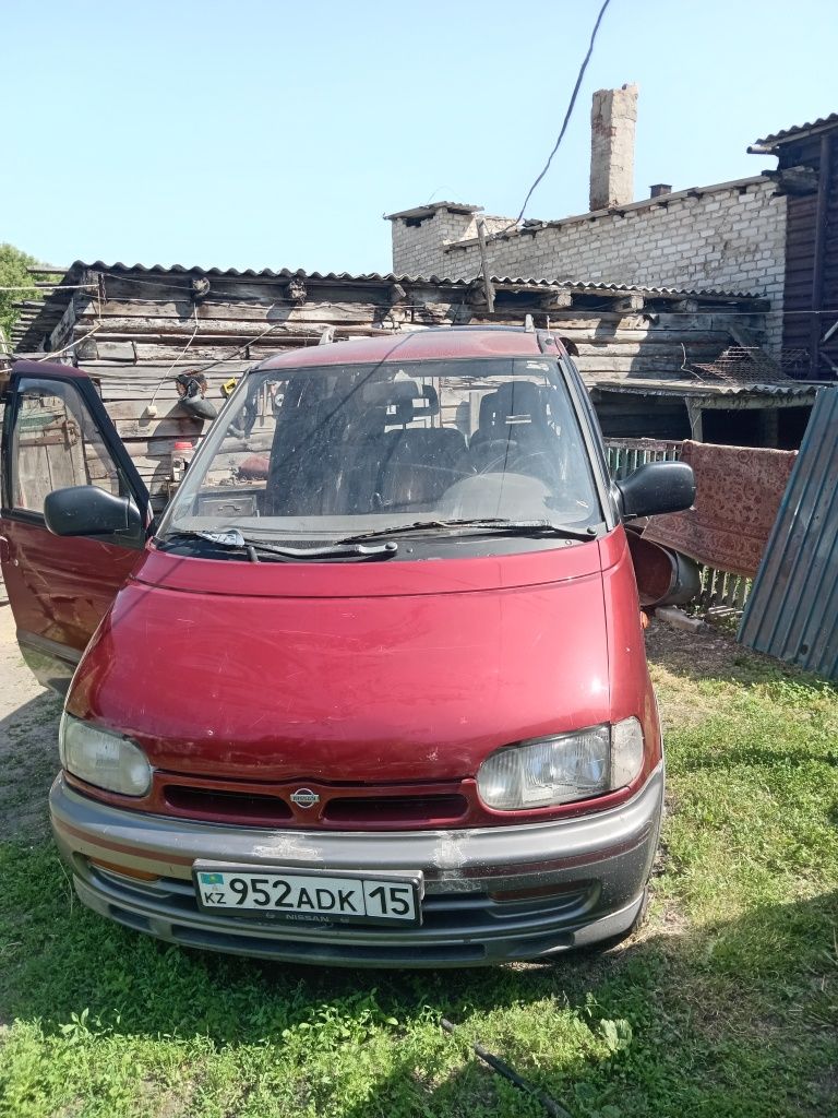 Продам Нисан серену