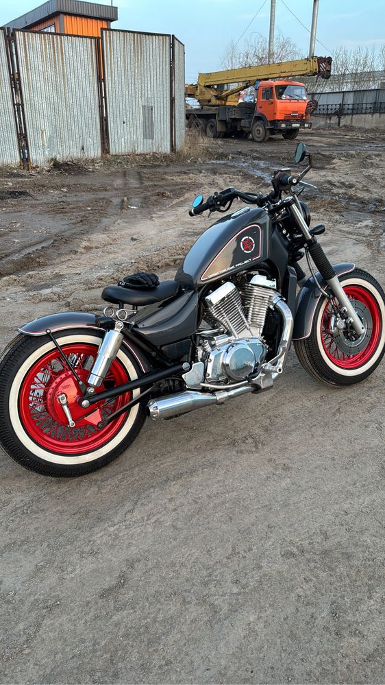 Suzuki intruder VS400
