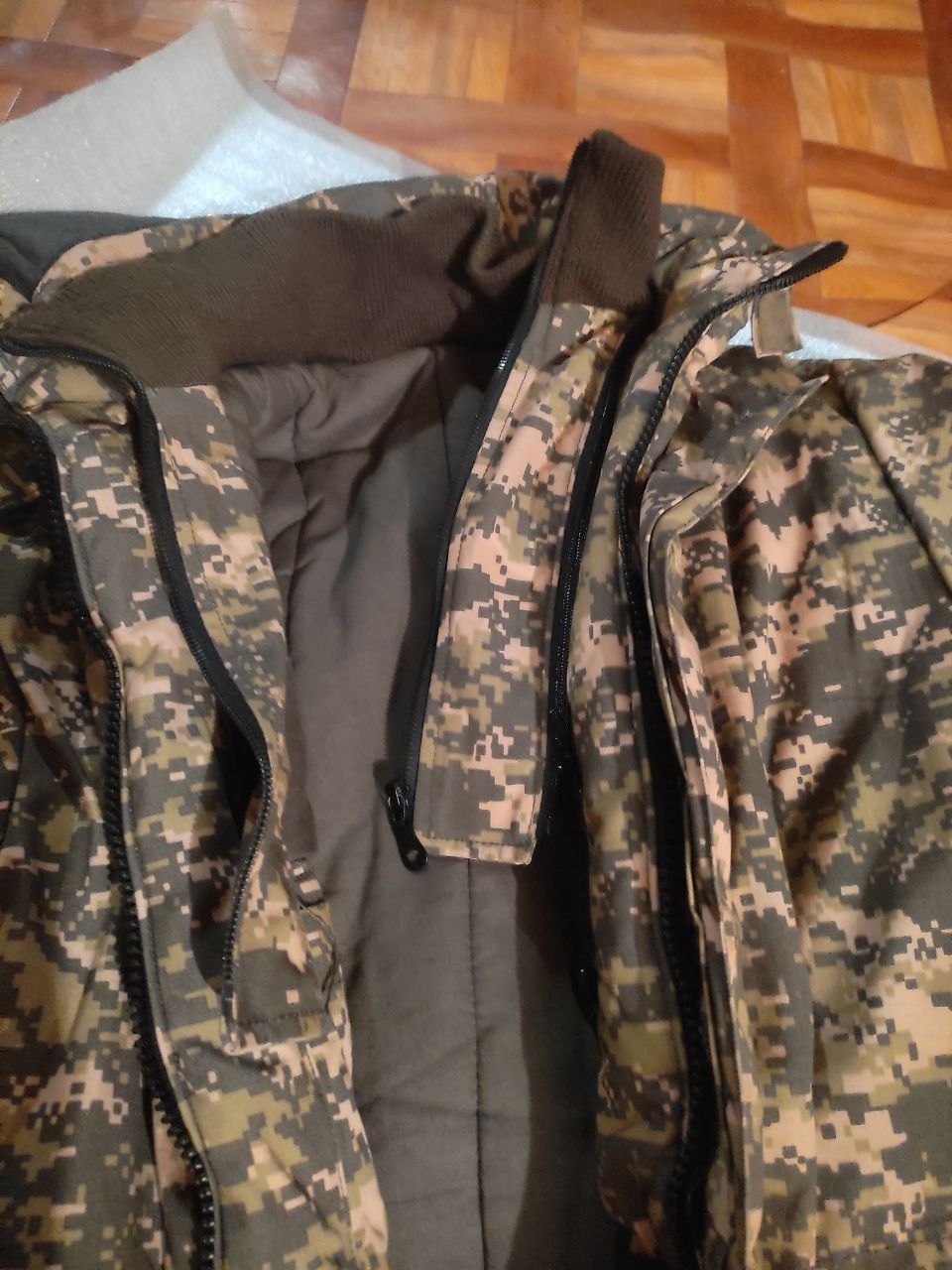 Продам или обменяю военную одежду.