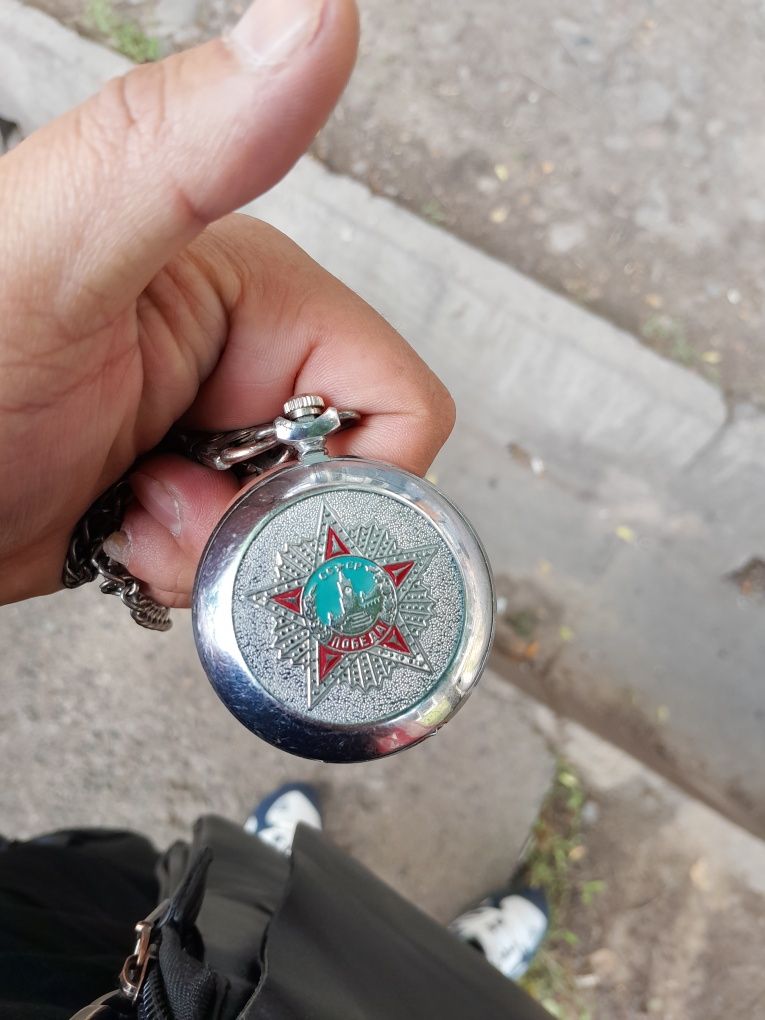 Часы советские ^&& продам