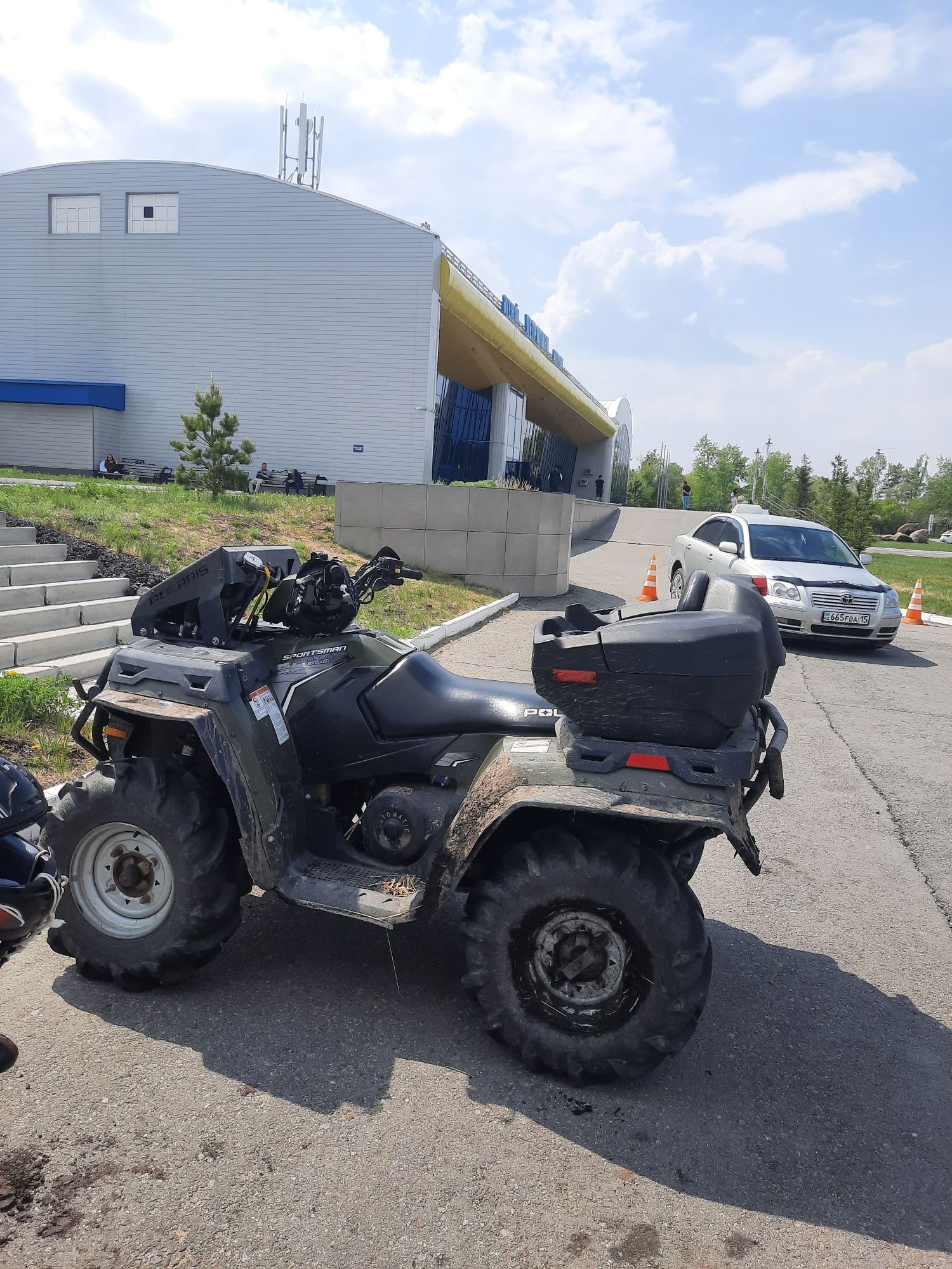 Продам квадроцикл Polaris Sportsmen 800