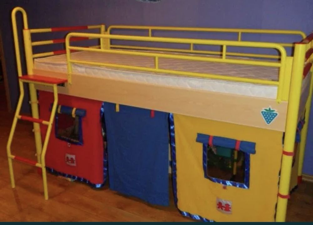 Продается детская кровать с горкой Cilek.