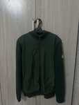 Продаю кофту Moncler
