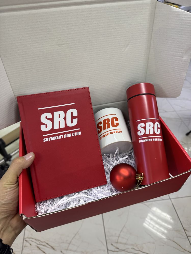 Корпоративные подарки на / Набор Сувениры / Термос Ручка Блокнот Gifts
