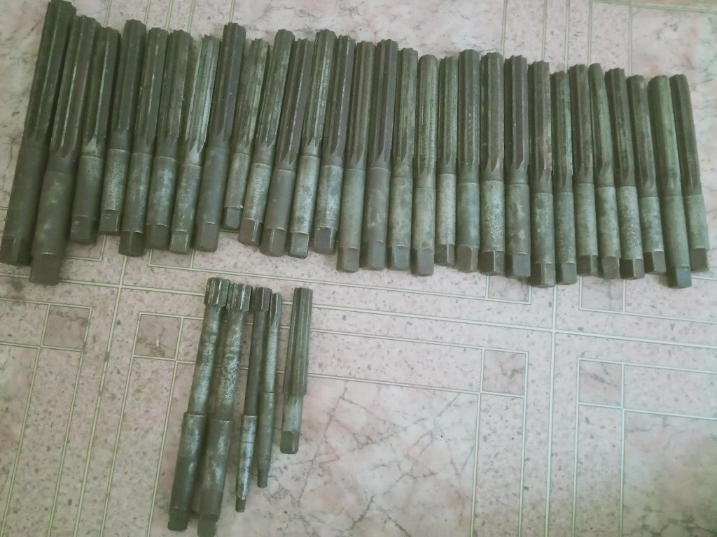 Токарные  инструменты  СССР и другое.