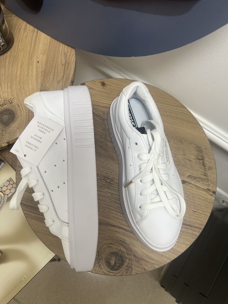 Распродажа! Женские кеды Adidas