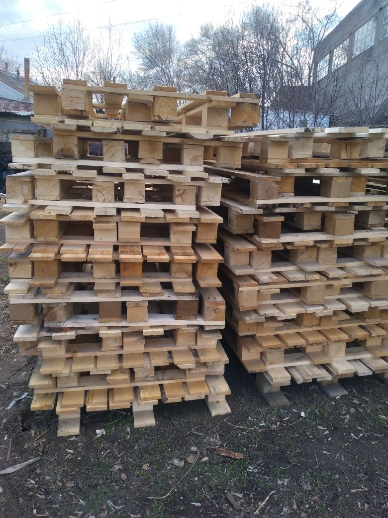 Продам поддоны б/ у в хорошем состоянии