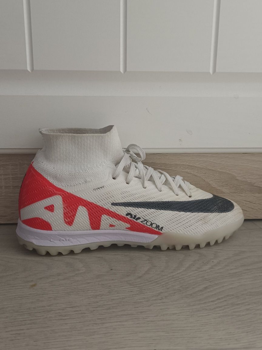 Сороконожки nike 36 размер