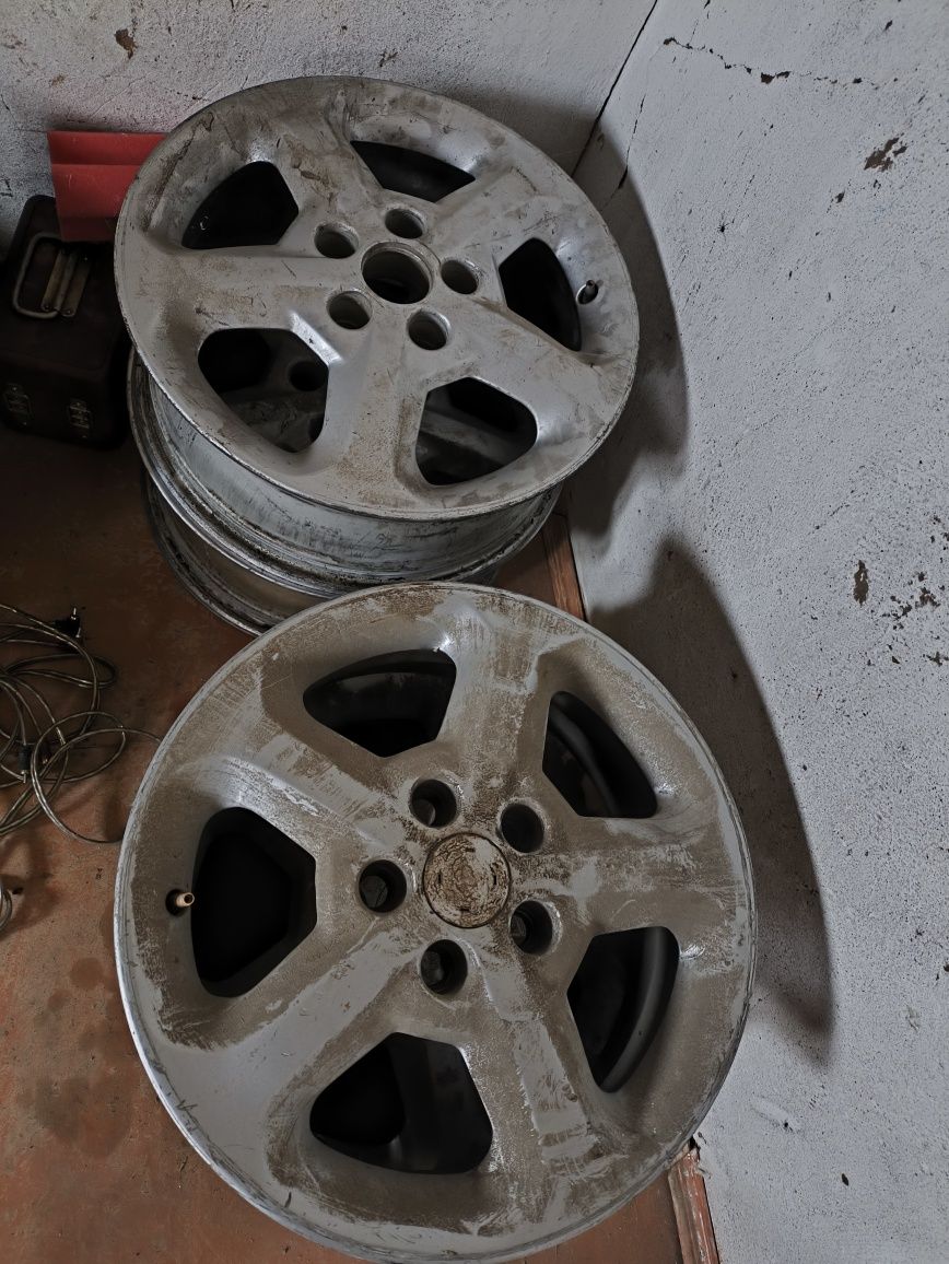 Титанки на р16 размер