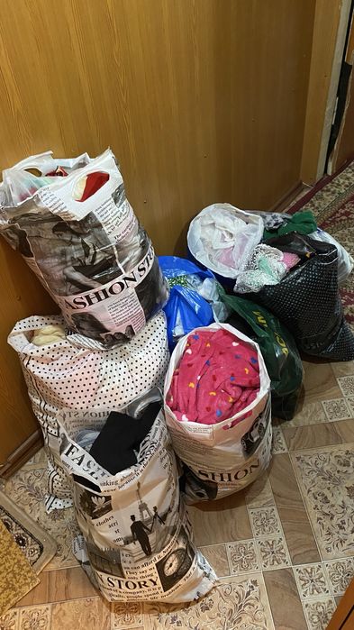 Отдам даром детские вещи