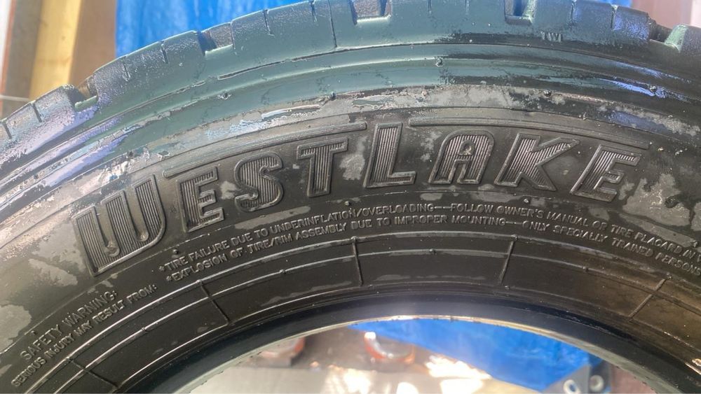 Продам шины на грузовое авто