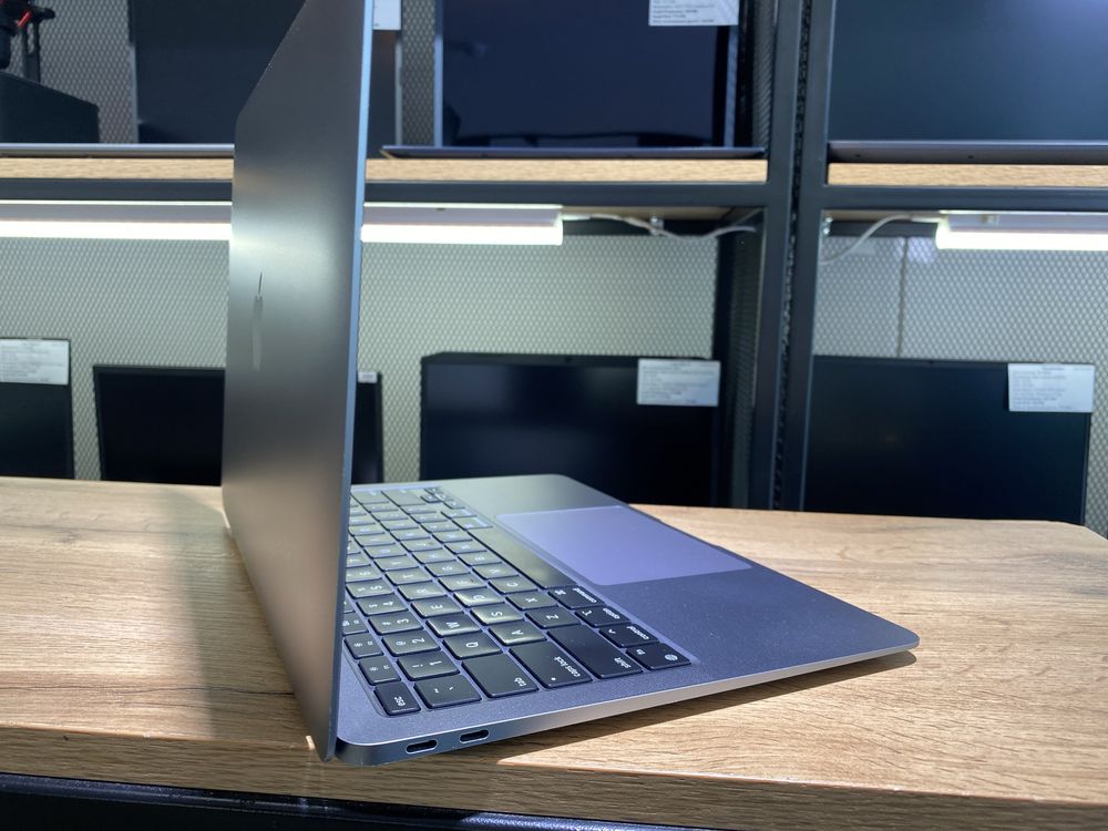 MacBook Air 13.6-inch, M1, 2020 г. 8/256 GB, Space Gray, 10291/A10