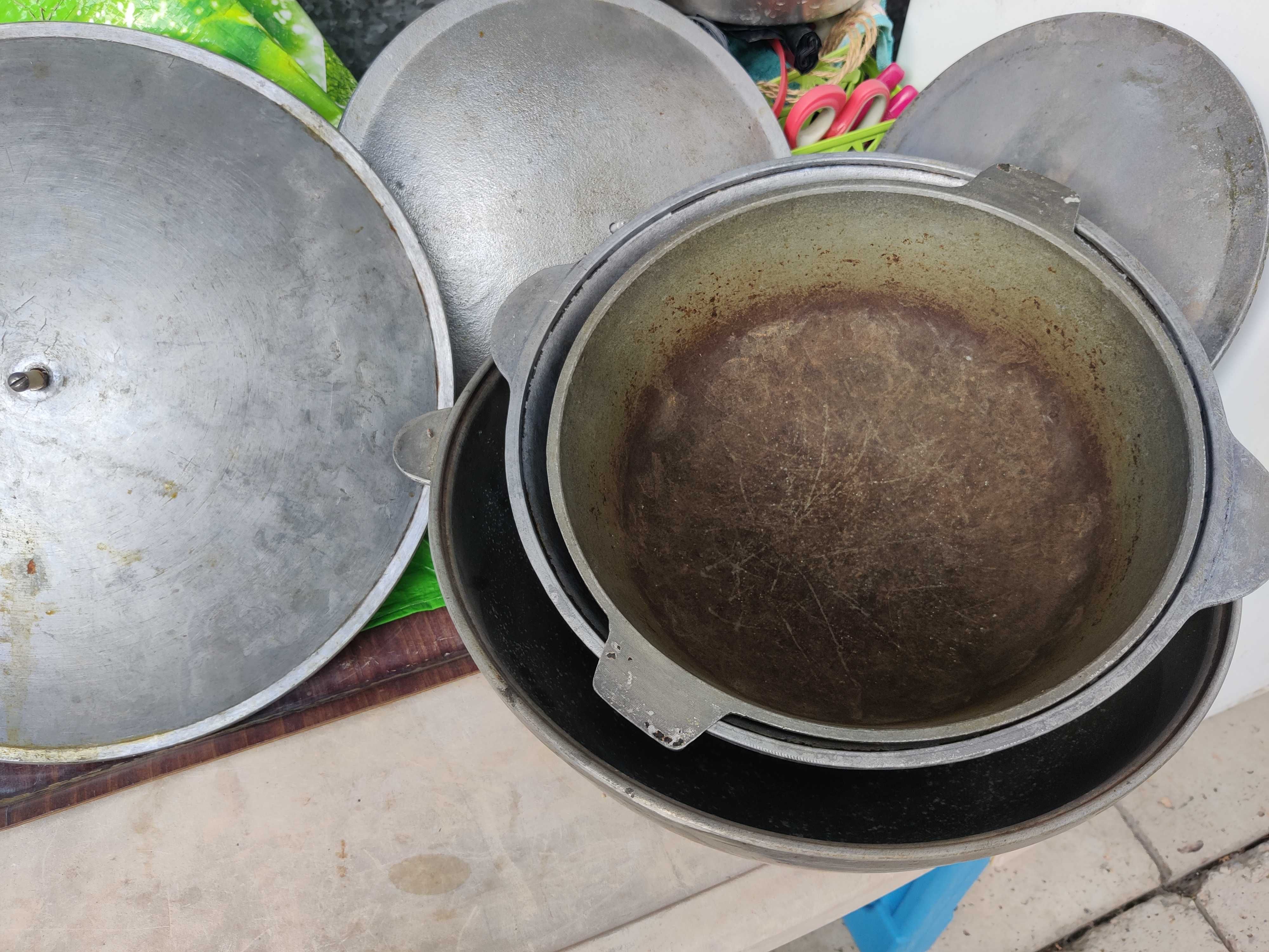 Продам казаны чугунные