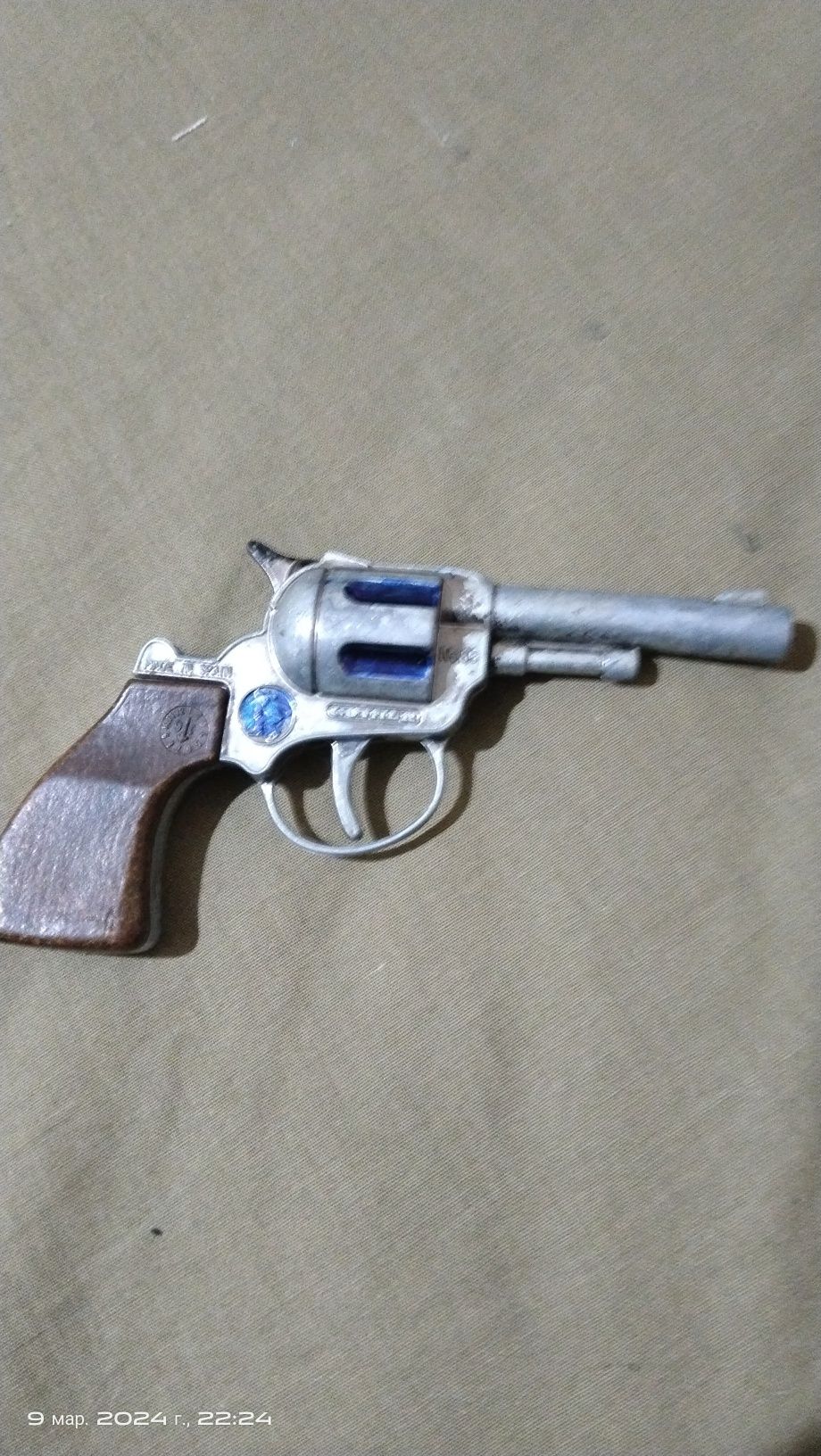 Продаю игрушечный револьвер Gonher: Cowboy. 2