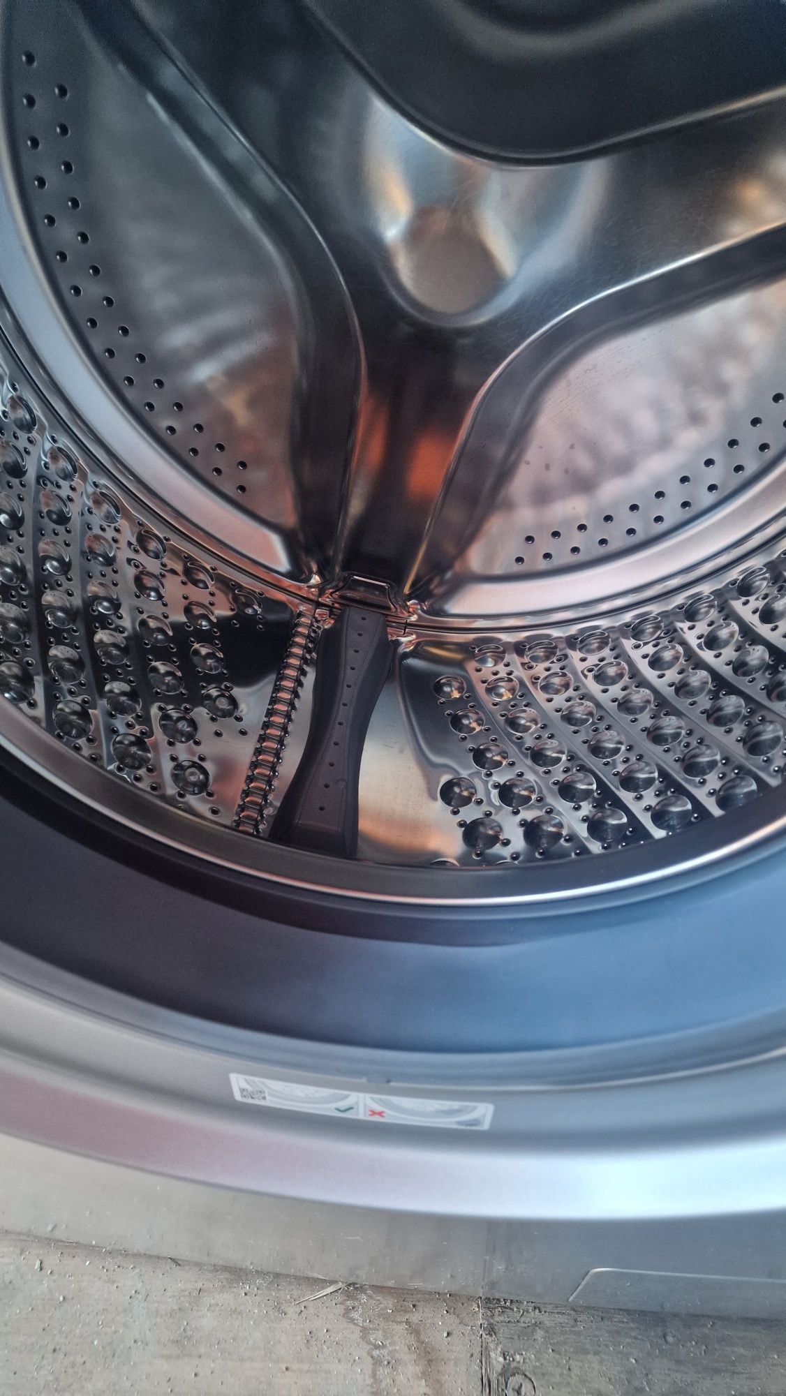 Продам стиральную машинку Samsung ecobubbl  8 kg