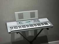 Синтезатор Yamaha YPT-370 + стойка в подарок