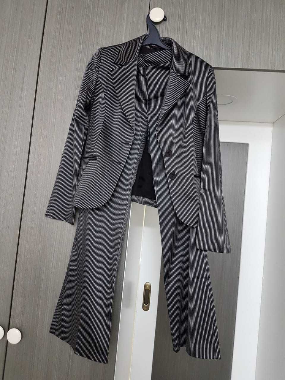 Продам костюм 44 размера Турция