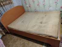 Продам кровать с матрасом