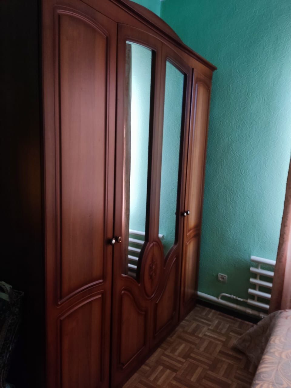 Продам спальный гарнитур