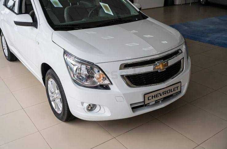 Аренда автомобиля Chevrolet Cobalt Elegant AP. Авто под такси!