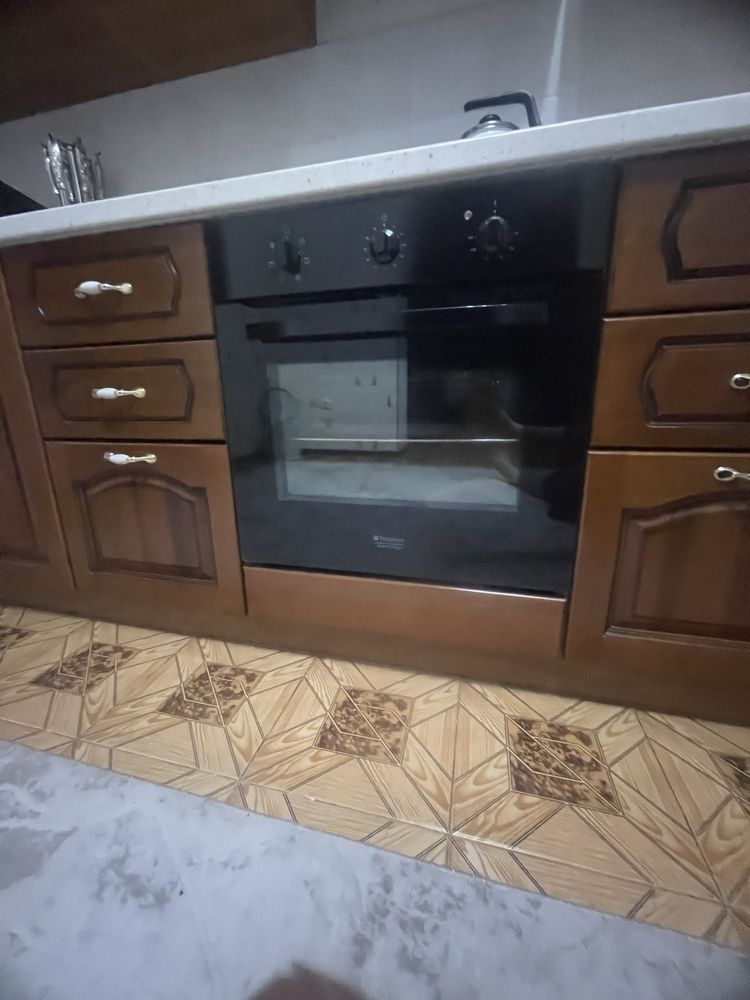 Продам .встроенная духовая печь