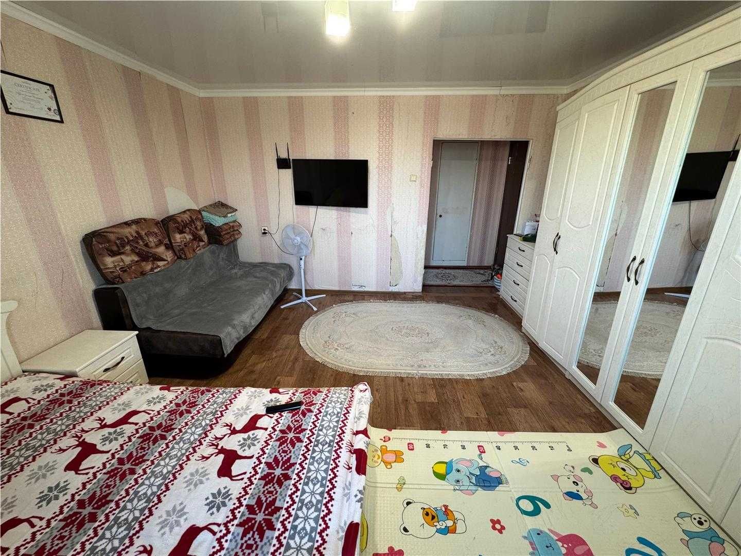 ^Продам 1 комнатную квартиру на Голубых Прудах!!!