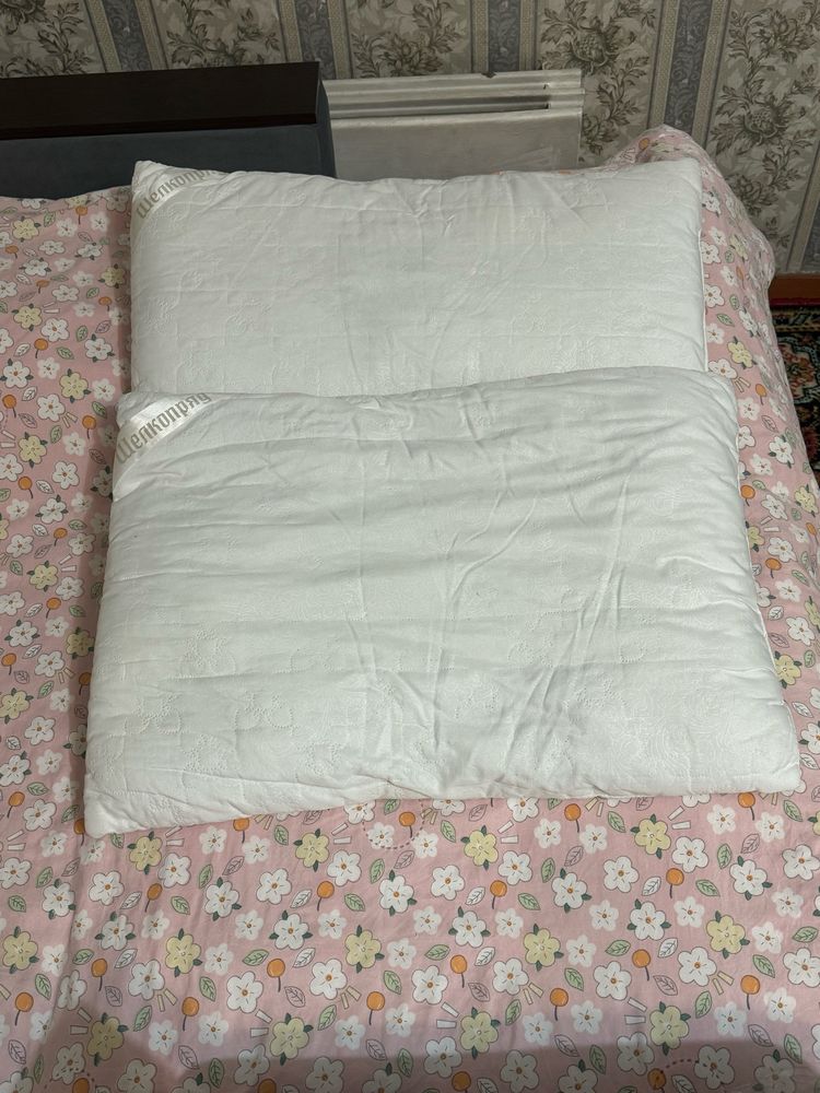 Продам подушку белое