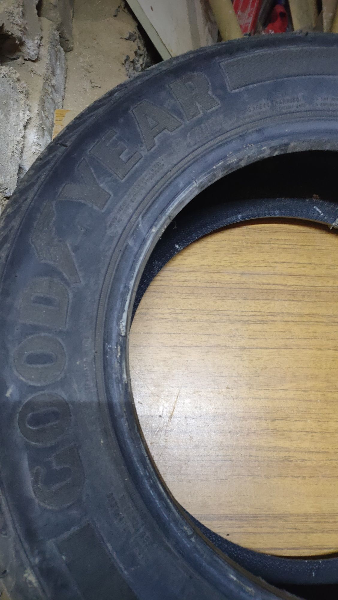 Продам летние шины GOODYEAR 195/65 15R. Б/у. 1сезон журилген. 55мын