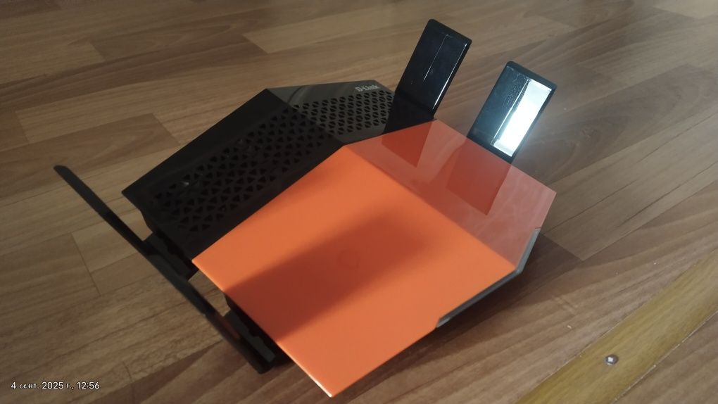 Продаю роутер d-link dirk 879