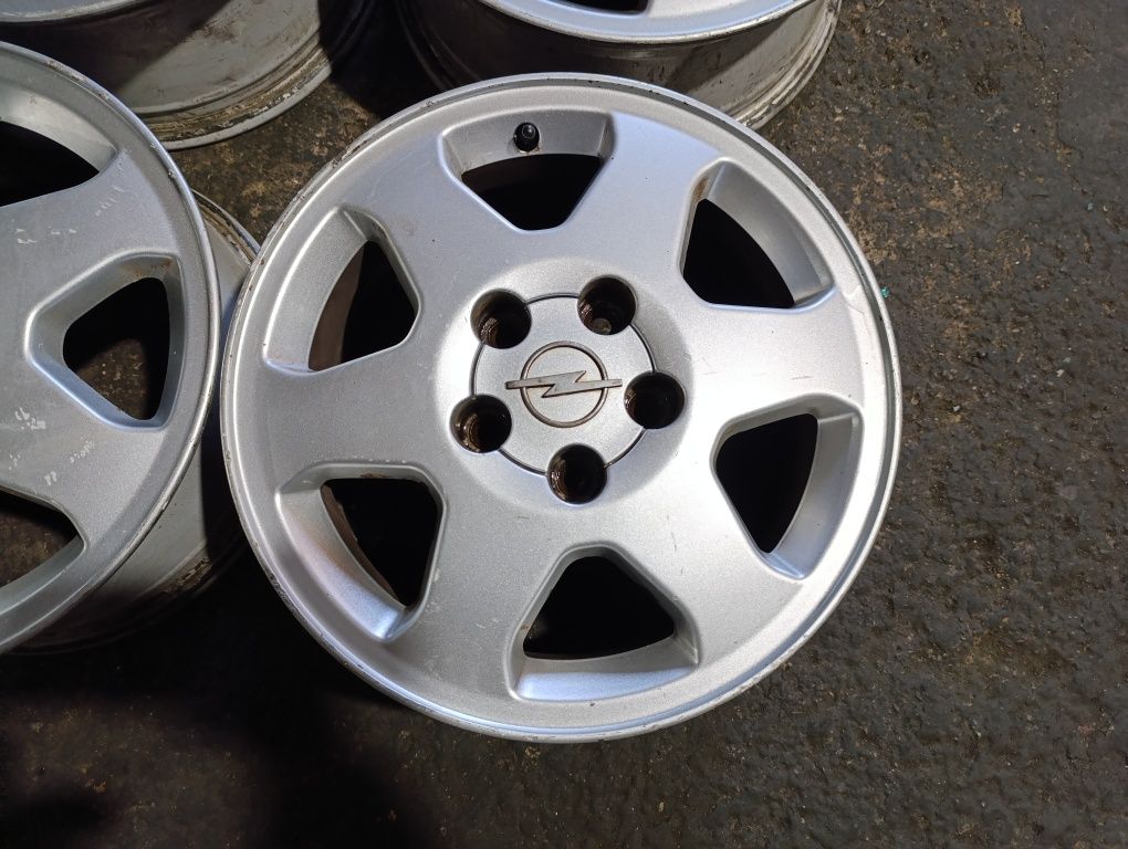 Диски л.п R15 5*110 на Опель