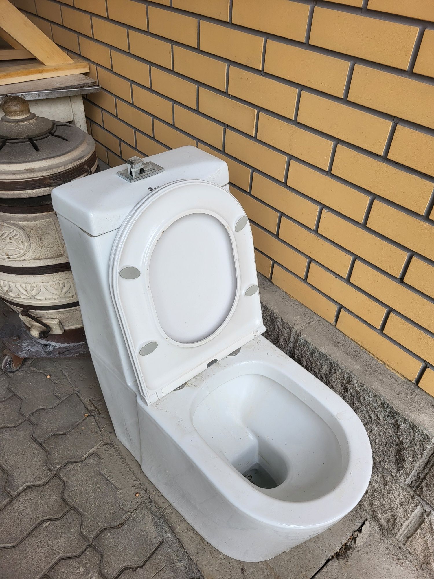Продам унитаз бу