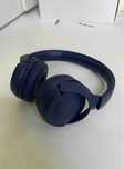Наушники от JBL.