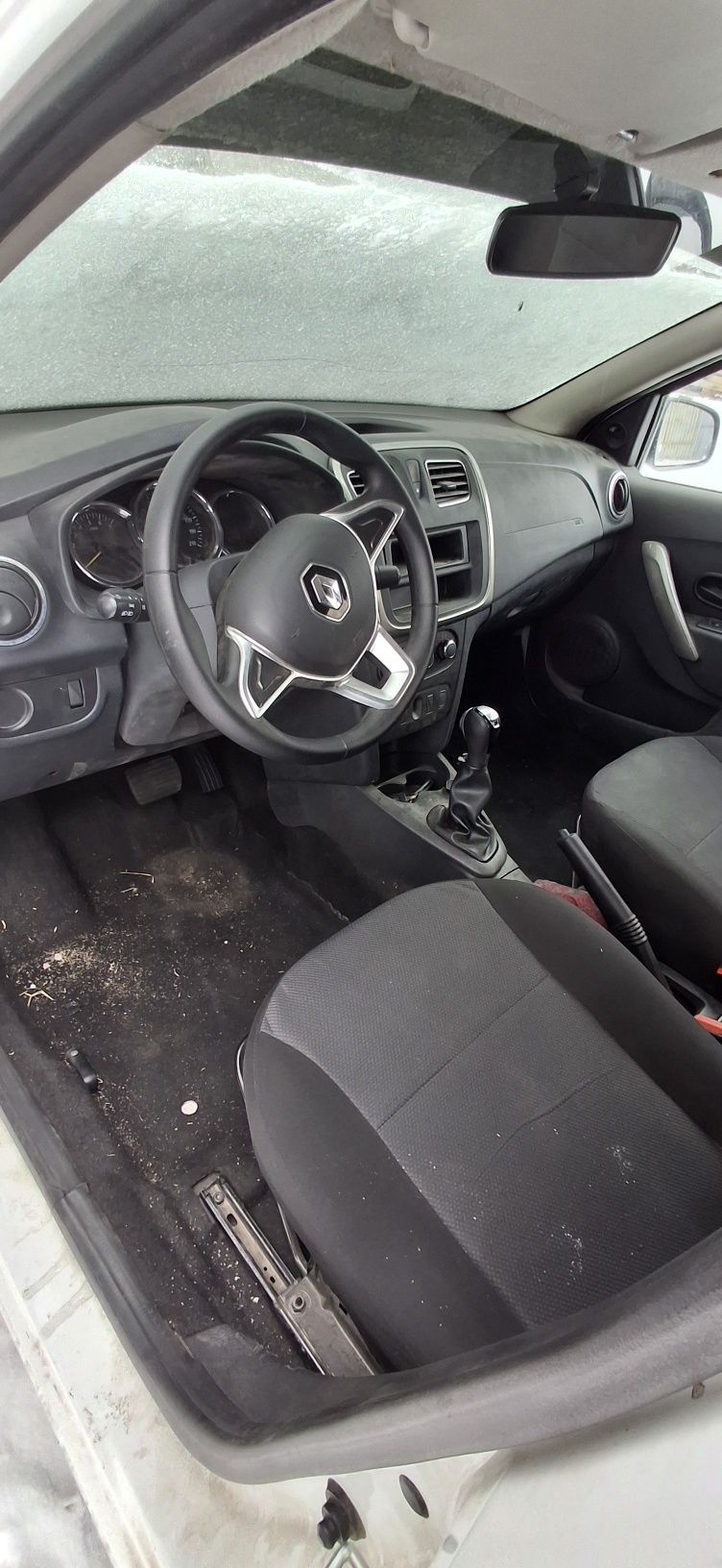 Renault Logan-2. Состояние АВАРИЙНЫЙ