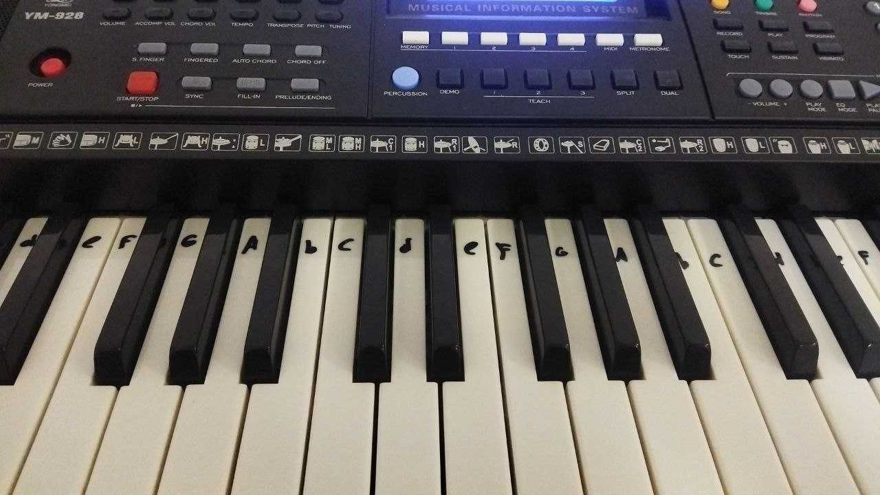 Продаю синтезатор Yongmei YM-928 Black за 40к тенге.