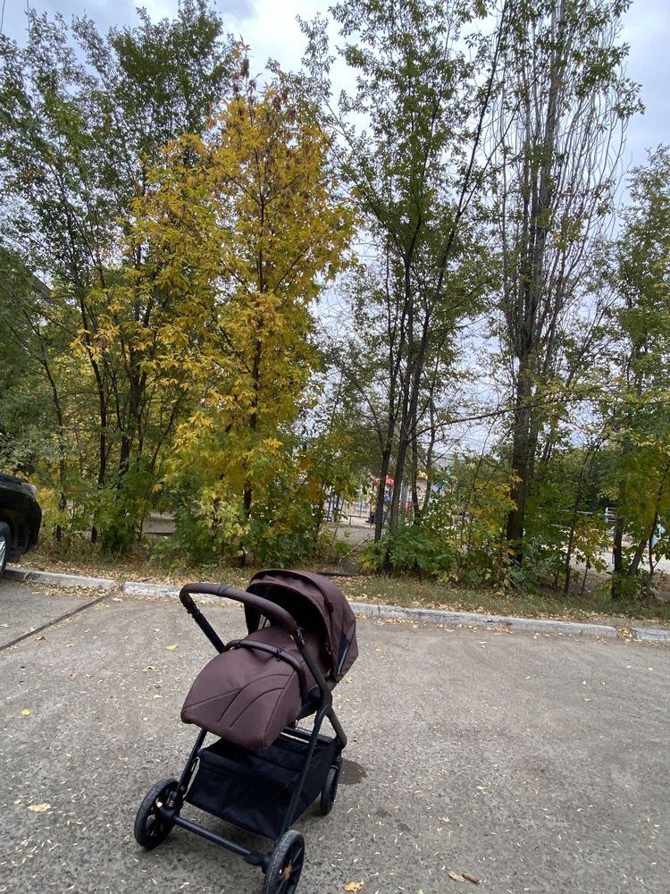 Коляска детская прочная