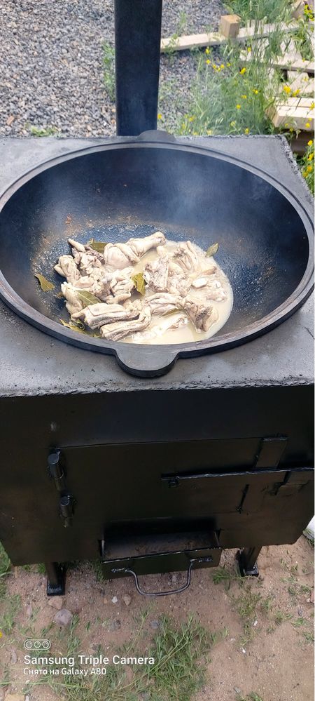 Продам Печь с казаном
