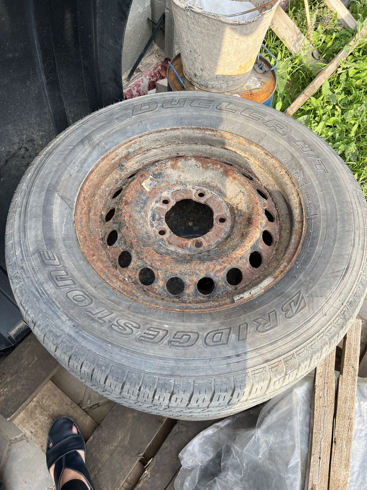 Запаска от Toyota Sequoia