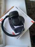 Прдам наушники JBL 520BT