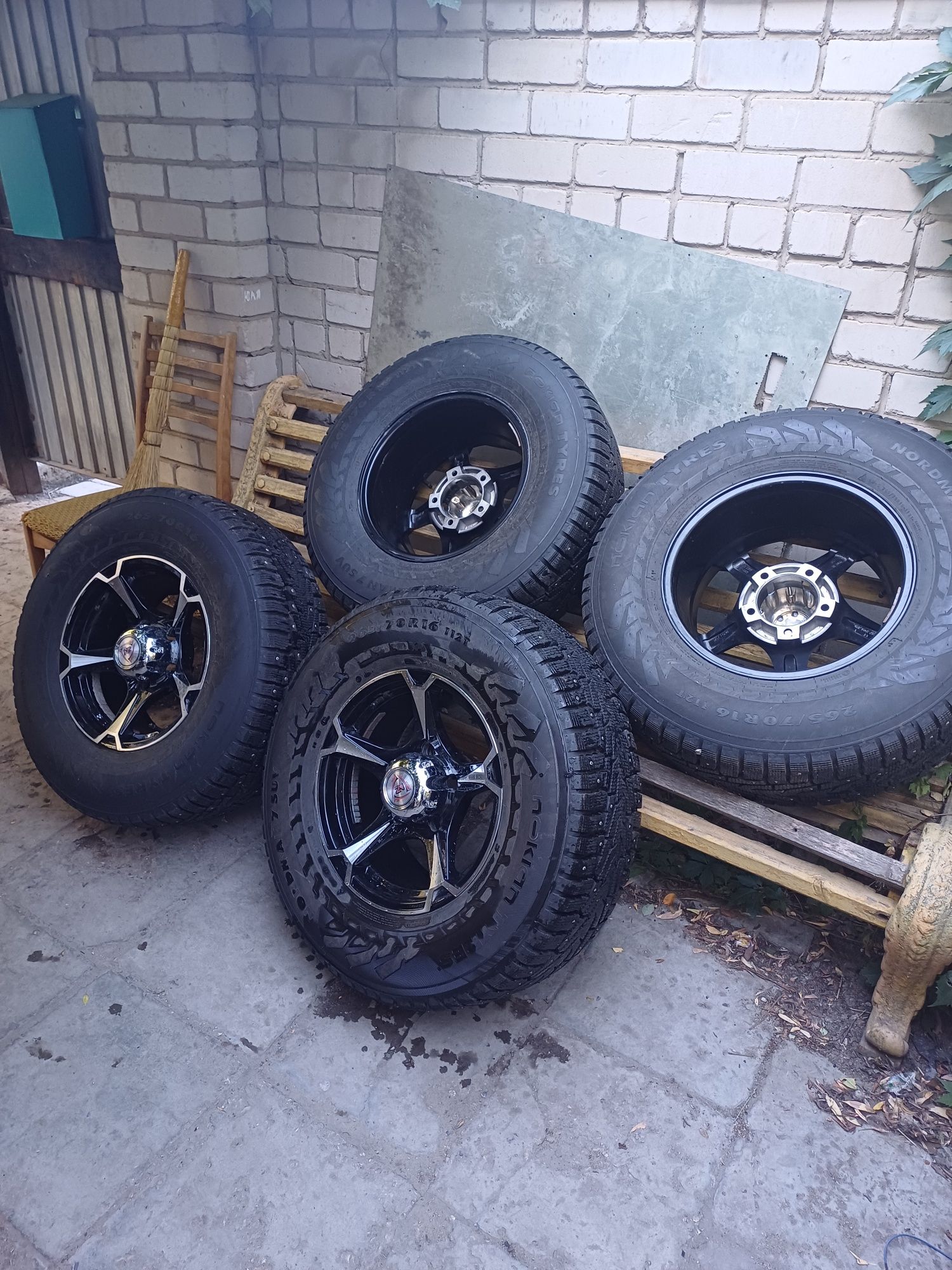 Продам колеса на Уаз, Соболь  Кия Соренто 16, новые