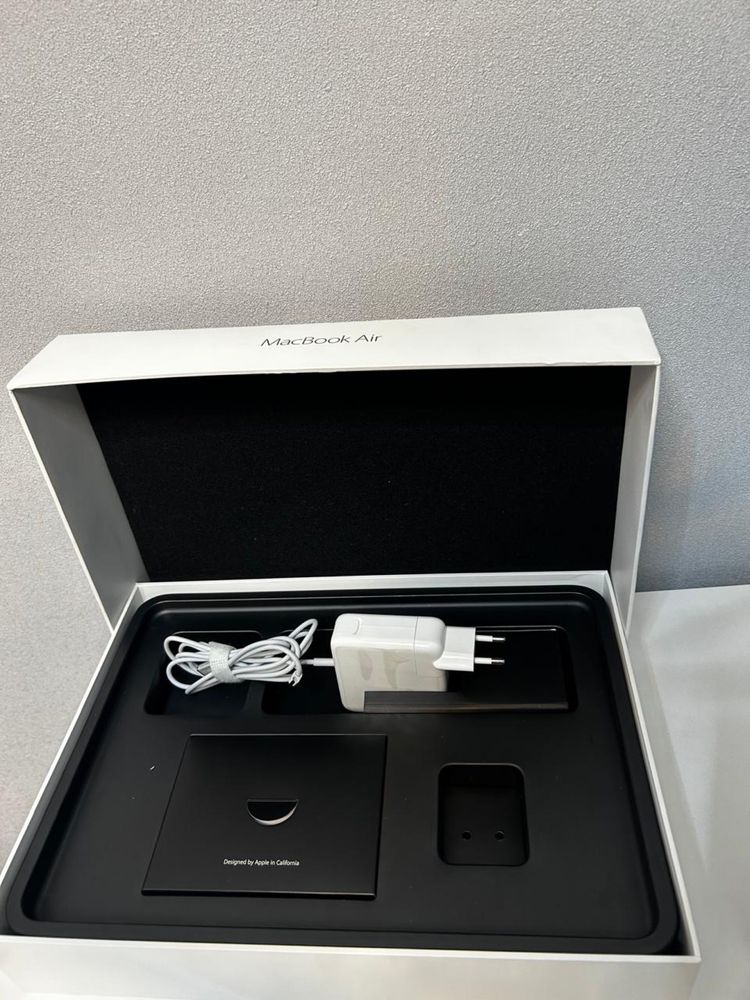 MacBook Air 12 inch 2017 года