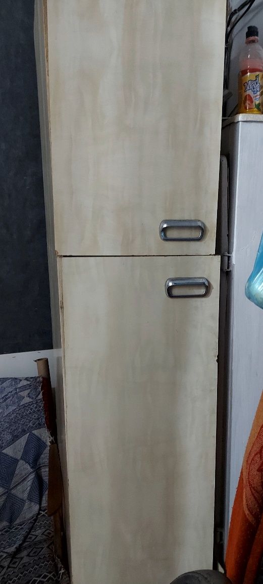 Продам   шкафчики
