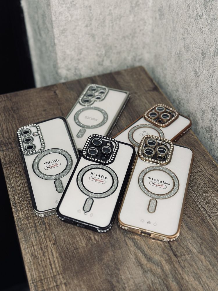 Новые чихлы со стразами для Iphone, android