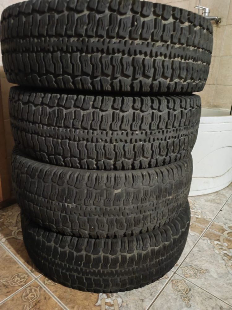 Продам на ниву R16