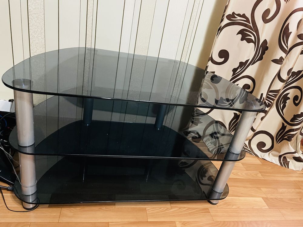 Продам комод для телевизора