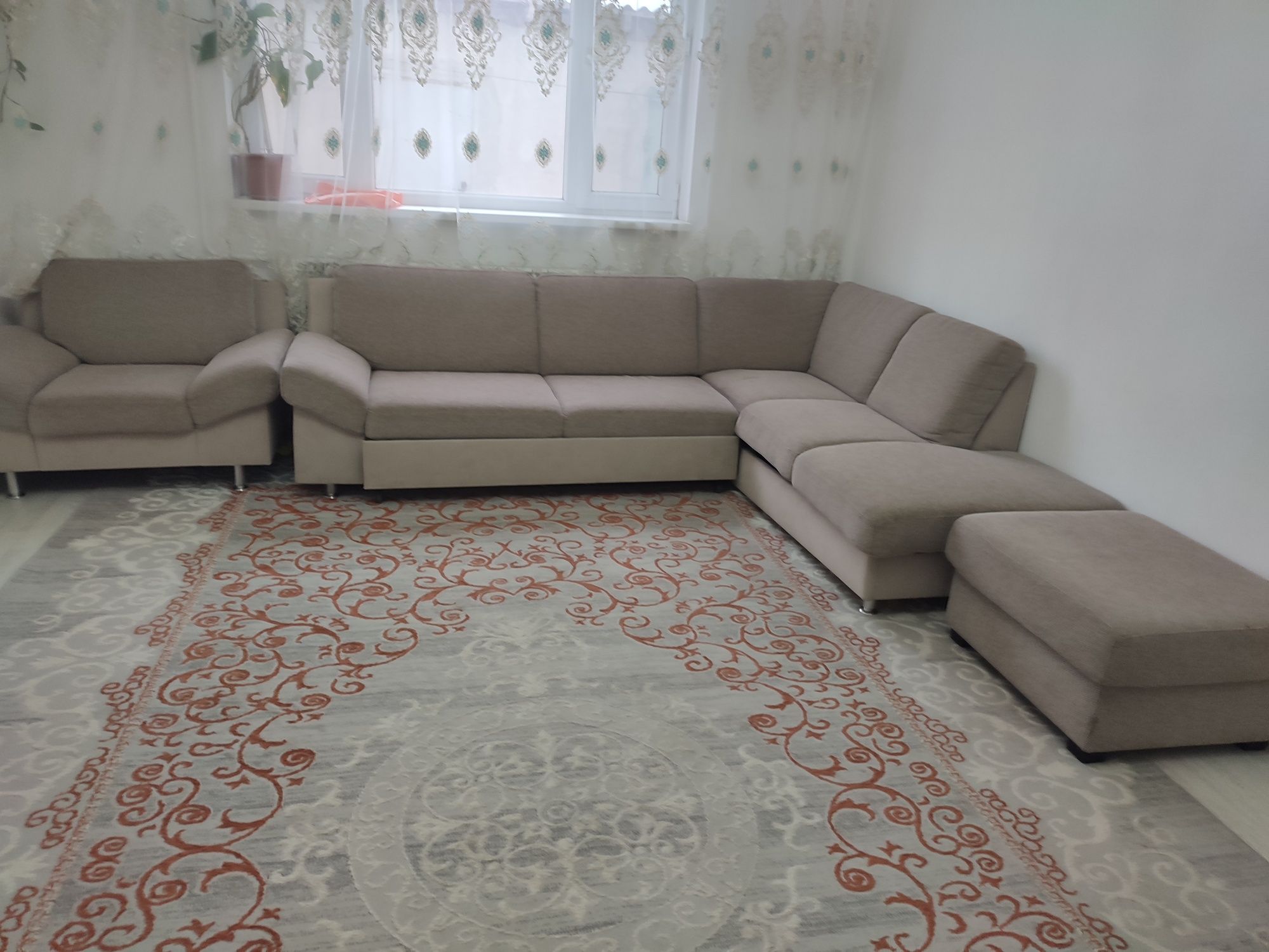 Диван сатылады. Жаксы жағдайда келысым бар