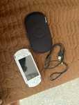 Продам PSP2000 прошитый в белом цвете
