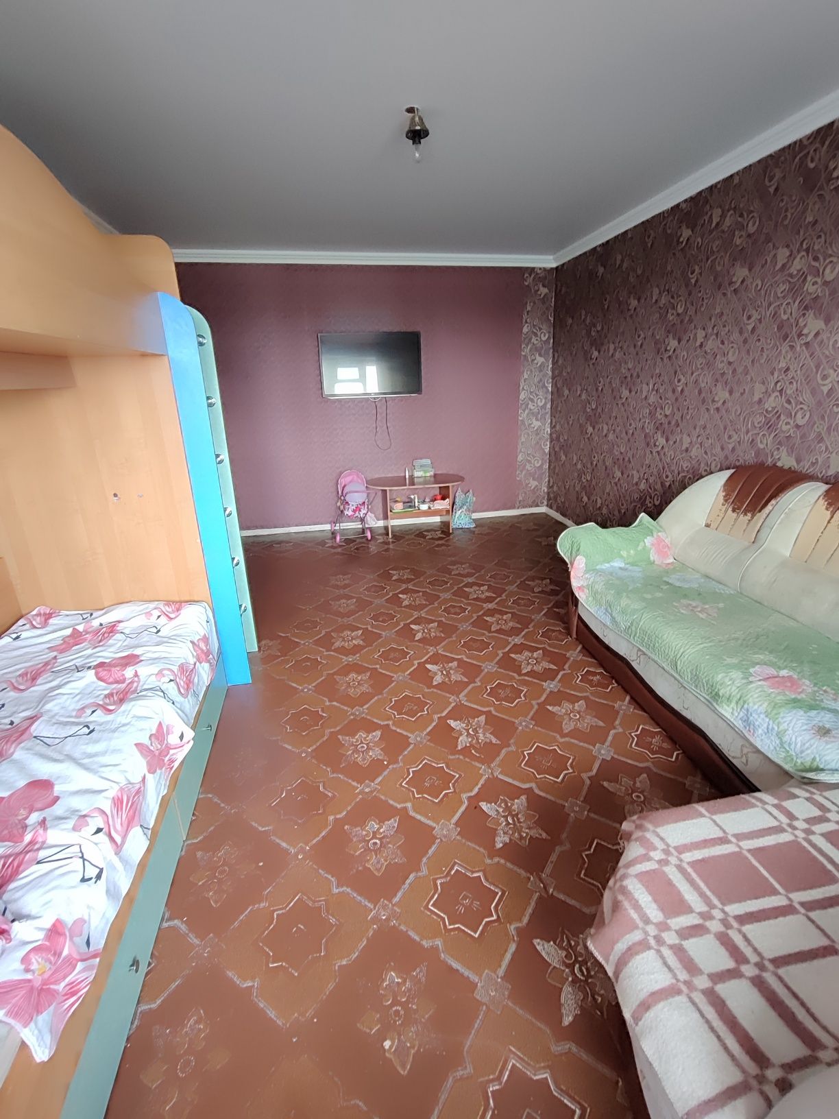 Продается 2-комн (4-83, 9 эт)