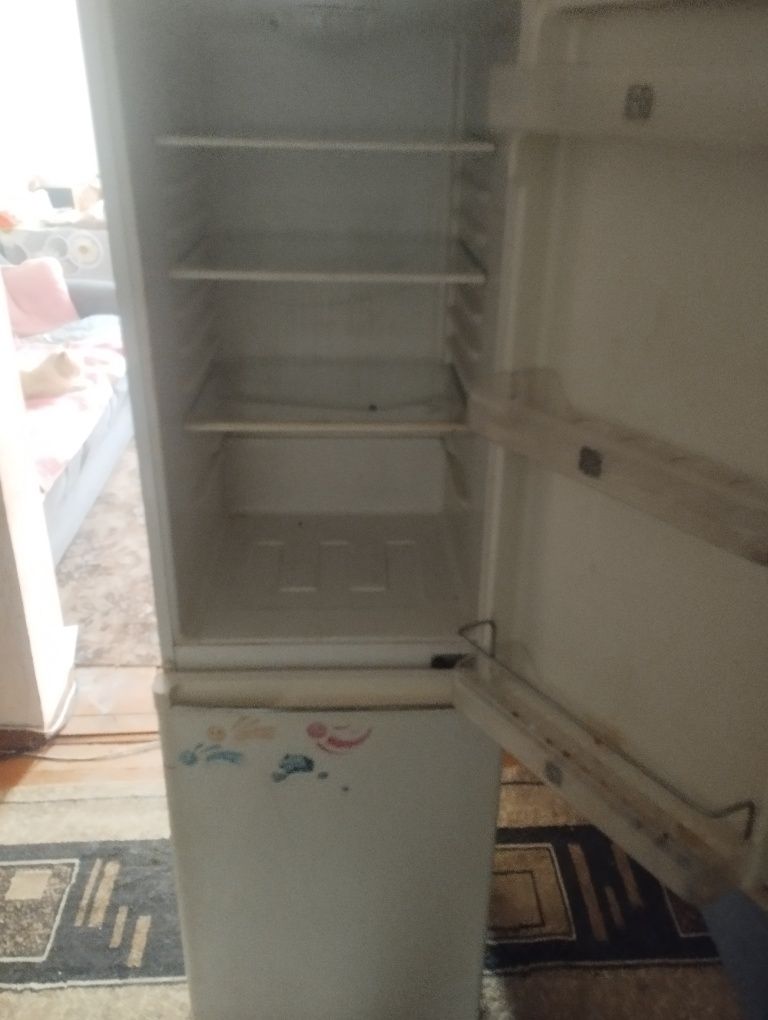 Продам холодильник Самсунг