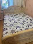 Продам двуспальную кровать