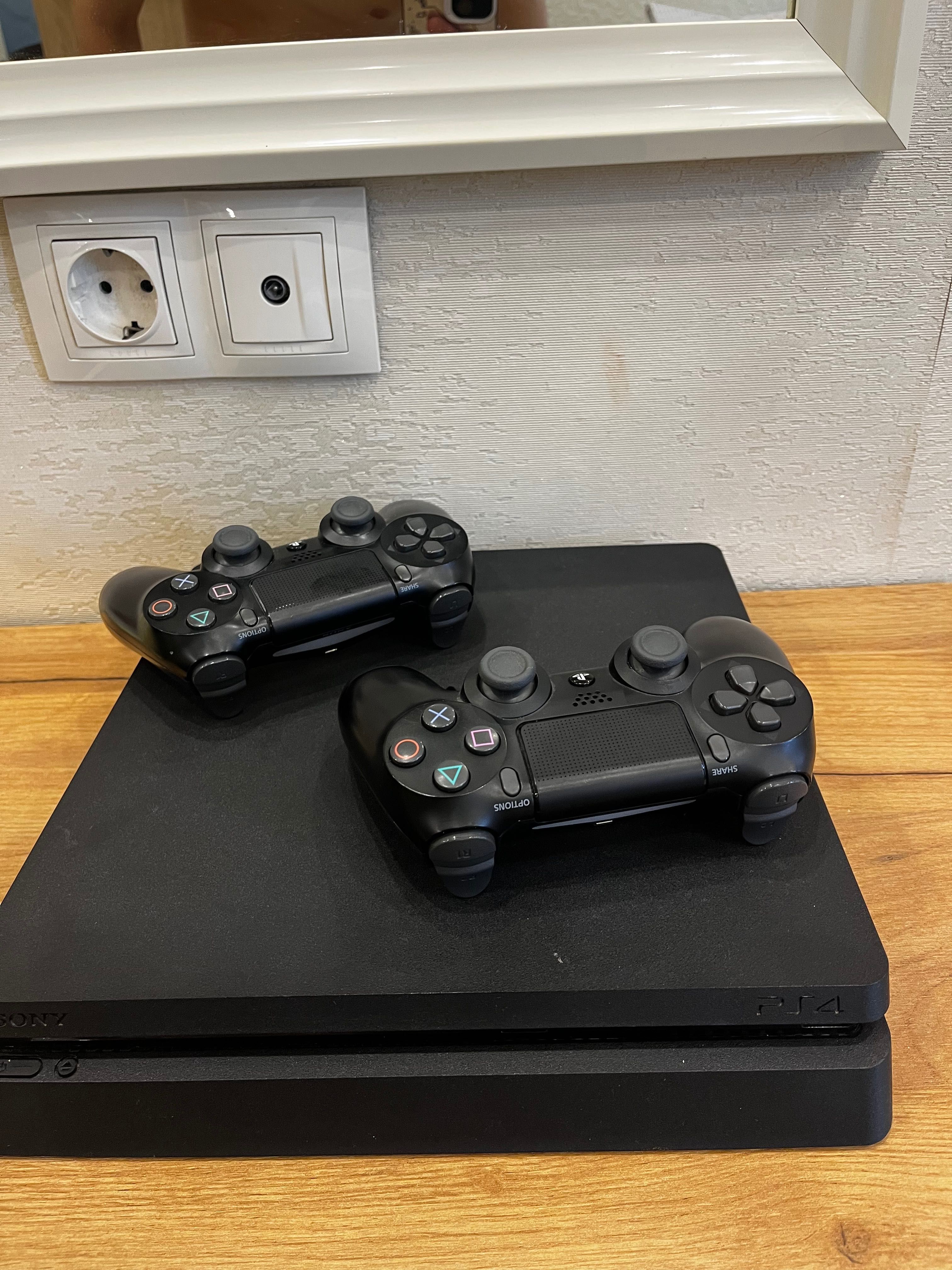 PS 4 Slim 500гб +7Игр